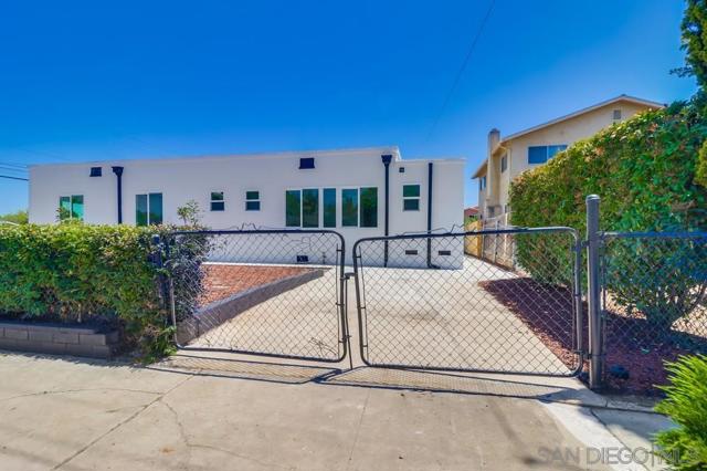 2780 Buena Vista, Lemon Grove CA: https://media.crmls.org/mediaz/dc5fd760-ac73-4f28-a6c8-0e277faaf5a1.jpg