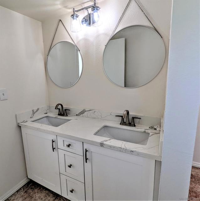 9347 Kahlua Way, Spring Valley CA: https://media.crmls.org/mediaz/dc5fdadb-ea61-44fa-98ae-e03ecee75584.jpg