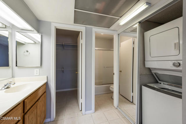 4569 Alamo Street, Simi Valley CA: https://media.crmls.org/mediaz/dc5ff2f7-4ada-4cc5-9bdc-a206fc146b5d.jpg
