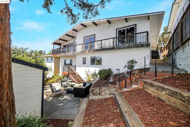 4329 Lawrence Dr, Castro Valley CA: https://media.crmls.org/mediaz/dc62105b-149d-47f1-9208-1feb6fa50b98.jpg