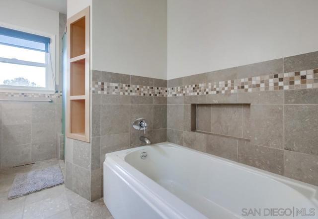 4471 Rolando Blvd, San Diego CA: https://media.crmls.org/mediaz/dc62626c-5d8f-43db-9fc2-7fa4d4955981.jpg