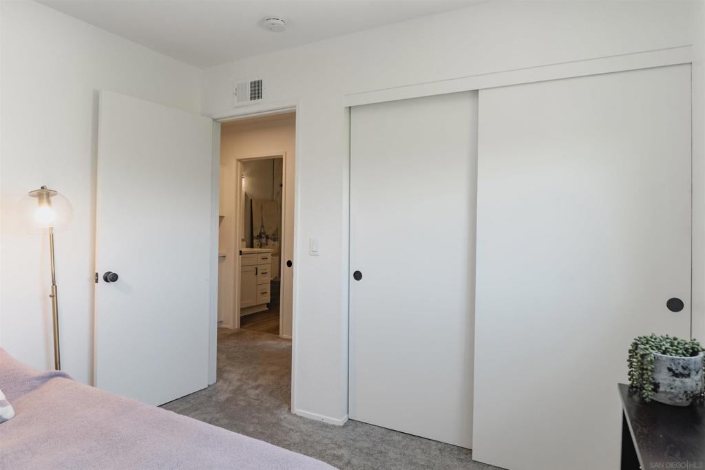 MLS #250033095SD img 31