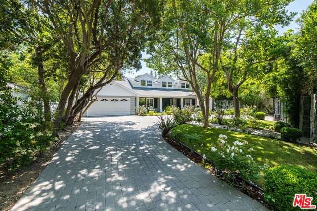 3544 Laurel Canyon Boulevard, Studio City CA: https://media.crmls.org/mediaz/dc62c7da-8201-4aec-a068-45ce98c2f602.jpg