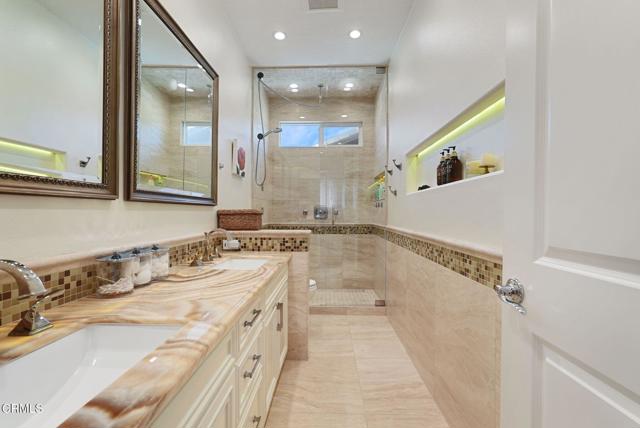 Detail Gallery Image 29 of 64 For 1424 Donegal Way, Oxnard,  CA 93035 - 5 Beds | 3 Baths