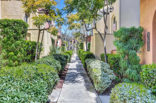 2640 Escala Circle, San Diego CA: https://media.crmls.org/mediaz/dc6375b6-813b-4f75-b5d1-05bead1b562a.jpg
