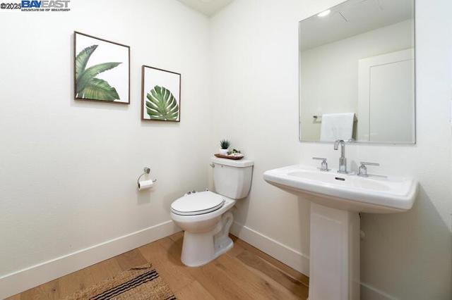 37468 Bowline Rd, Newark CA: https://media.crmls.org/mediaz/dc63eced-6fe6-4b74-90ed-a10a129b1723.jpg