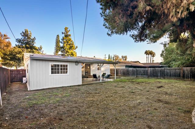 3708 Fairway Dr, La Mesa CA: https://media.crmls.org/mediaz/dc643e7b-cc6a-4696-92b7-f75aad39ca0f.jpg