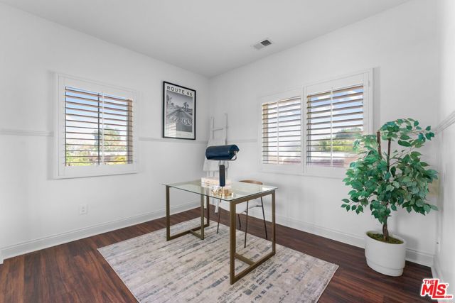 11840 Rowles Court, Los Angeles CA: https://media.crmls.org/mediaz/dc65ffdb-bb65-4909-8194-efb672742262.jpg