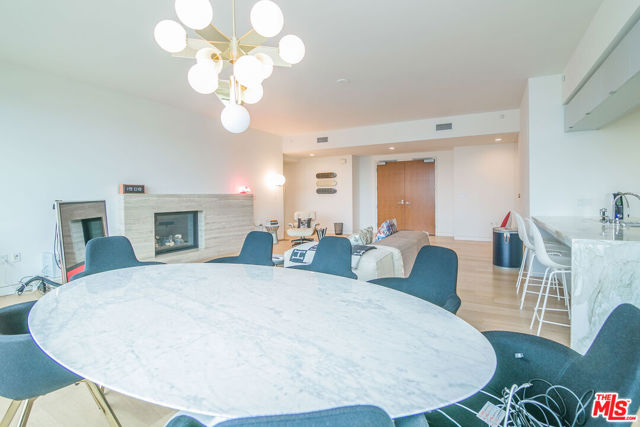 1 W Century Drive, Los Angeles CA: https://media.crmls.org/mediaz/dc663529-e1fb-4147-af02-80b57c90453d.jpg