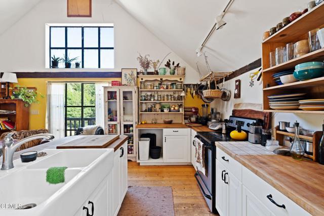 7950 Flynn Creek Road, Comptche CA: https://media.crmls.org/mediaz/dc66f6d4-c949-4bec-be3c-46b74aa52422.jpg
