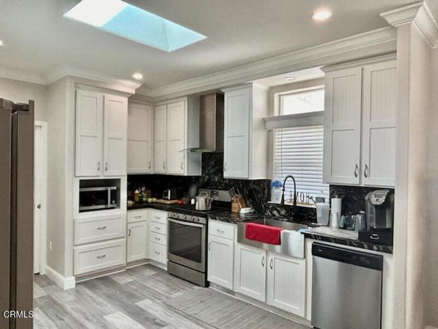 Detail Gallery Image 7 of 22 For 103 Saint James Ct #103,  Thousand Oaks,  CA 91320 - 3 Beds | 2 Baths