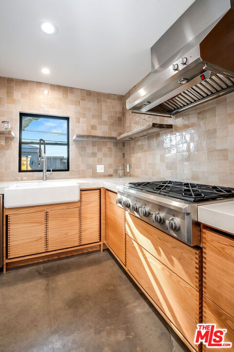 6116 W 85th Place, Los Angeles CA: https://media.crmls.org/mediaz/dc67c1e8-21a3-4a59-8eb3-52d3d04b92be.jpg