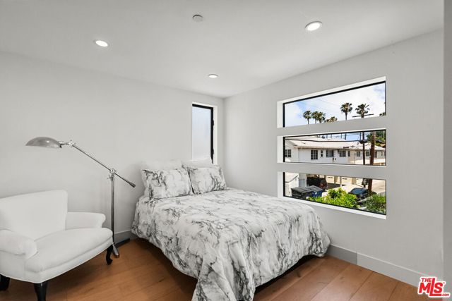 4338 Agnes Avenue, Studio City CA: https://media.crmls.org/mediaz/dc683382-ab20-4e85-b8cd-b5df6c4834ba.jpg