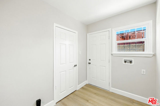 8853 S Halldale Avenue, Los Angeles CA: https://media.crmls.org/mediaz/dc692450-a5ec-4fad-8d6b-b11ed70ec150.jpg