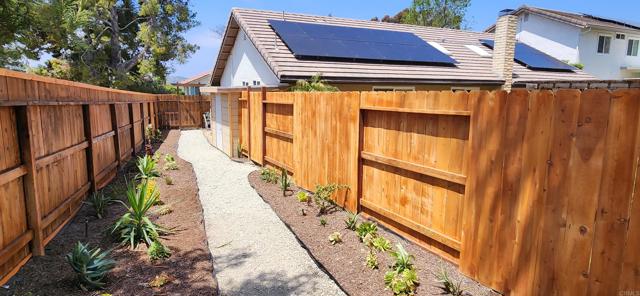 7920 Rocoso Lane, Carlsbad CA: https://media.crmls.org/mediaz/dc6a3964-9782-40ab-bd23-e841b29ecfec.jpg