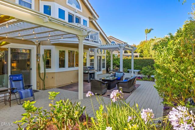 2106 Fox Den Court, Oxnard CA: https://media.crmls.org/mediaz/dc6aec21-7cba-4d2a-92d6-541851051f72.jpg