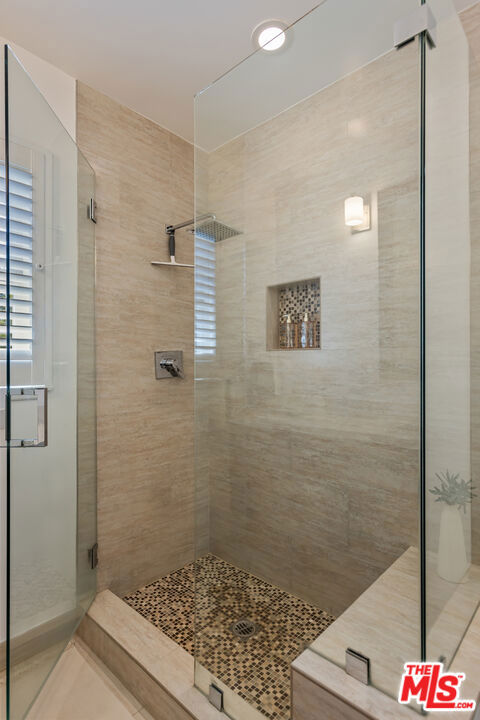 17336 Marilla Street photo 23