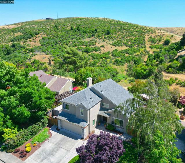 594 Morning Glory Dr, Benicia CA: https://media.crmls.org/mediaz/dc6b58ce-1276-4c65-aad5-3978e5159ebd.jpg