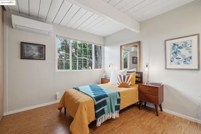 5345 Crown Ct, Castro Valley CA: https://media.crmls.org/mediaz/dc6f0709-3292-4ac5-a5de-f4b8437bcefc.jpg