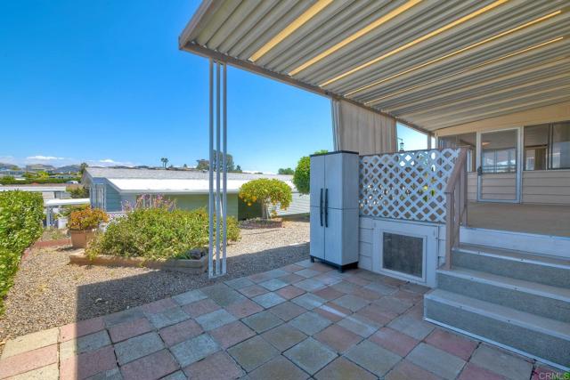1175 La Moree Rd, San Marcos CA: https://media.crmls.org/mediaz/dc6f3793-f08e-4eff-9bcf-c2275a251a40.jpg