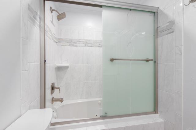 348 Avenida De Las Rosas, Encinitas CA: https://media.crmls.org/mediaz/dc6fa2a9-64b7-4255-a3f9-9f61fadf577f.jpg