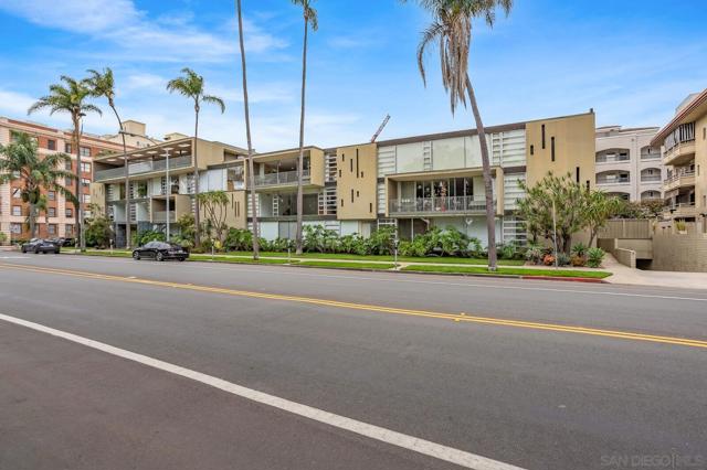 3200 6th Avenue, San Diego CA: https://media.crmls.org/mediaz/dc7017b7-3740-402a-8d58-715bf5cb695f.jpg