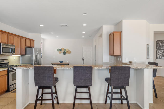 Image 13 of 45 For 84345 Volare Avenue