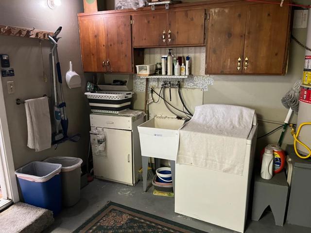 2337 Dundee Drive, Santa Clara CA: https://media.crmls.org/mediaz/dc71fe0e-67d1-4602-bdae-37ddb10e8028.jpg