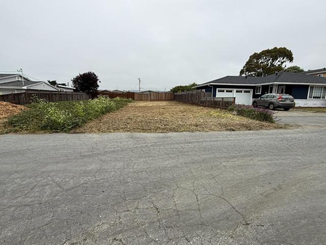 0 Grove Street, Half Moon Bay CA: https://media.crmls.org/mediaz/dc72090e-b240-46f3-a7d6-3a889a1273ab.jpg