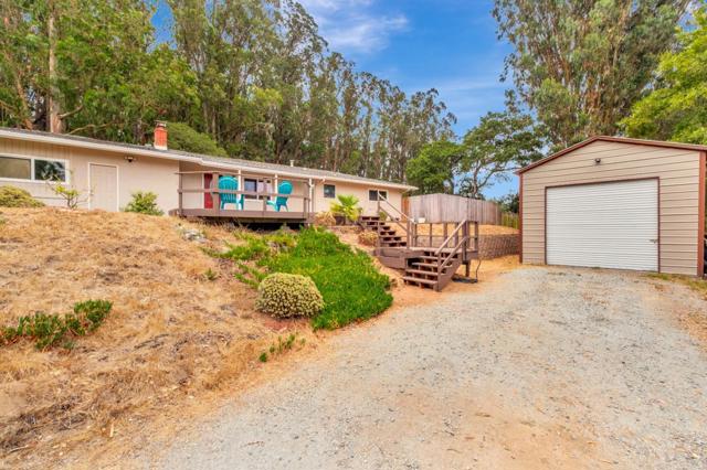121 Pine Tree Avenue, Aromas CA: https://media.crmls.org/mediaz/dc72933e-b1a7-4437-8024-9715bc7bbb51.jpg