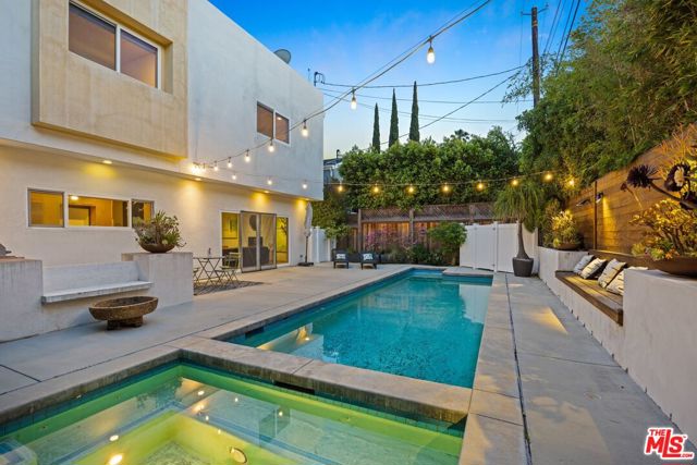 4255 Saint Clair Avenue, Studio City CA: https://media.crmls.org/mediaz/dc72c373-eb2b-4165-82d1-9e7f2a6df79a.jpg