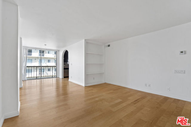 10747 Wilshire Boulevard, Los Angeles CA: https://media.crmls.org/mediaz/dc746bb6-d58f-4eb0-a6b6-49b73604080a.jpg