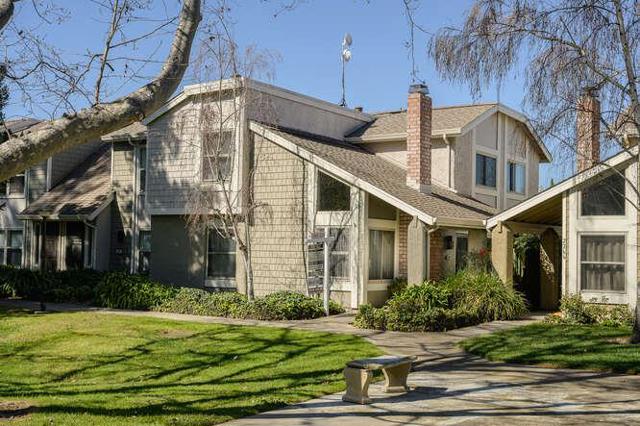 2272 Creek Bed Court, Santa Clara CA: https://media.crmls.org/mediaz/dc74a1b9-56a7-4a83-925c-fdd7a7b371f4.jpg