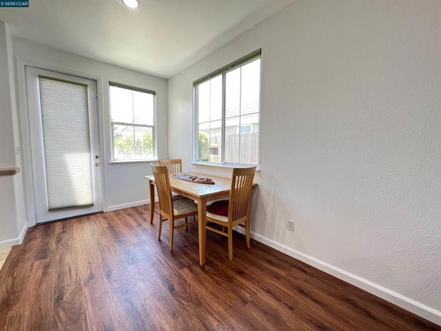 1870 Zurlo Way, Sacramento CA: https://media.crmls.org/mediaz/dc74d0ff-60c0-4ee0-992f-c59448a5e0ff.jpg