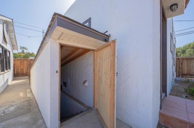 704 Oak Avenue, Greenfield CA: https://media.crmls.org/mediaz/dc7544cd-d052-473d-9462-1d51006ad49a.jpg