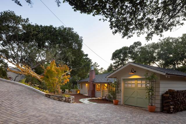 25524 Hatton Road, Carmel CA: https://media.crmls.org/mediaz/dc760da3-eaad-41a4-965d-26cbe96bde07.jpg