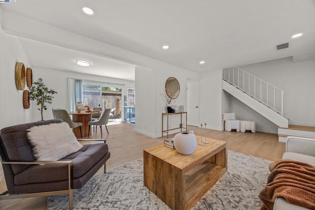 4672 Balboa Way, Fremont CA: https://media.crmls.org/mediaz/dc768b65-ce36-45ea-a829-ae5d9e65ae35.jpg