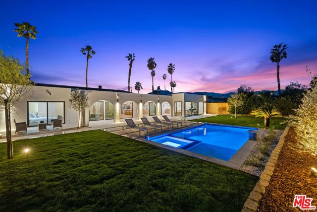 80100 Vista Grande, La Quinta CA: https://media.crmls.org/mediaz/dc7708cf-05e7-40f3-8214-4efdb8586109.jpg