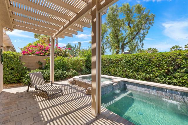 44085 Royal Troon Drive, Indio CA: https://media.crmls.org/mediaz/dc7772f3-37ae-4b25-b2a8-f7d7c8826910.jpg