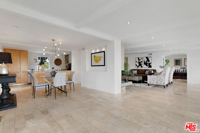 6240 Mulholland Highway, Los Angeles CA: https://media.crmls.org/mediaz/dc7781f2-ef97-43fb-9dbf-f1452f2fb17a.jpg