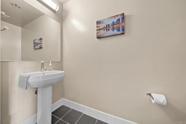 Image 18 of 24 For 350 Ash Street 1001