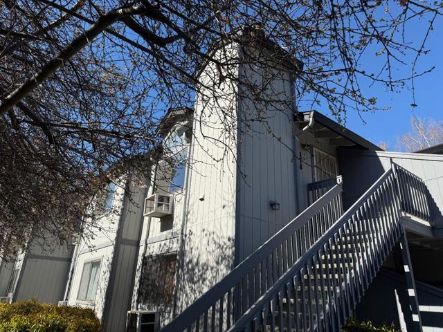 178 Sunwood Meadows Place, San Jose CA: https://media.crmls.org/mediaz/dc778f3c-3c86-4bfa-9781-e3c71e3d5336.jpg