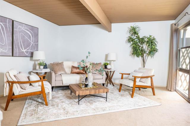 Detail Gallery Image 3 of 22 For 5283 Chollas Pkwy, San Diego,  CA 92105 - 4 Beds | 2/1 Baths