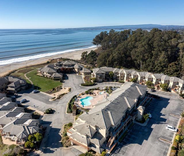 31 Seascape Resort Drive, Aptos CA: https://media.crmls.org/mediaz/dc77f4c3-d228-4b69-9e76-3067a51f2107.jpg
