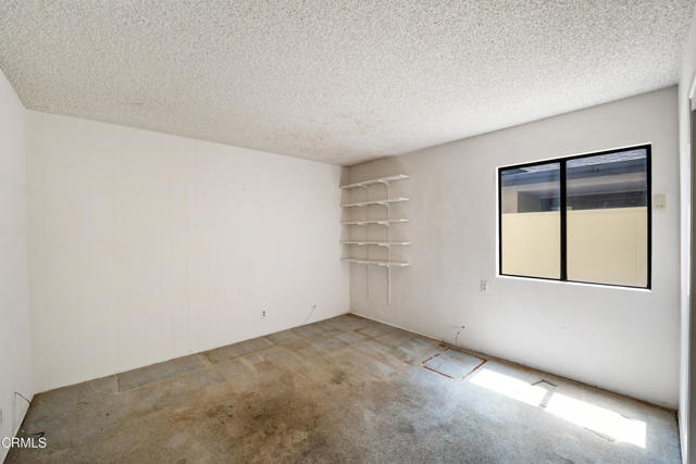 2851 Seahorse Avenue, Ventura CA: https://media.crmls.org/mediaz/dc780836-2ec1-4ab3-a000-9f689ff1e3eb.jpg