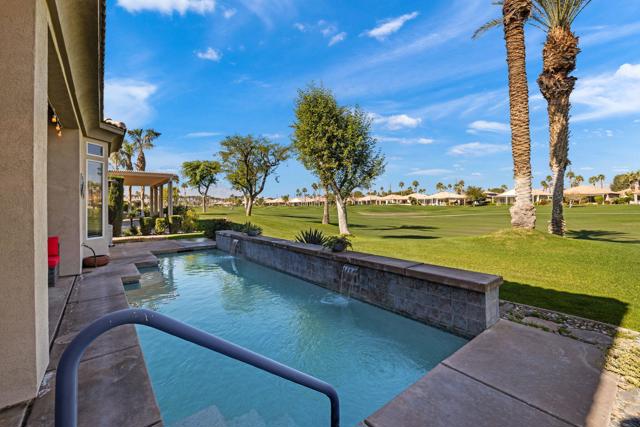 80464 Muirfield Drive, Indio CA: https://media.crmls.org/mediaz/dc792a65-7ffc-4cd3-8c73-a14b1acf8355.jpg