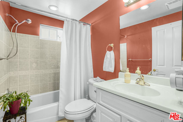 10943 Barman Avenue, Culver City CA: https://media.crmls.org/mediaz/dc799d81-1e7e-4e79-bff4-3b6a6ffd5b4f.jpg