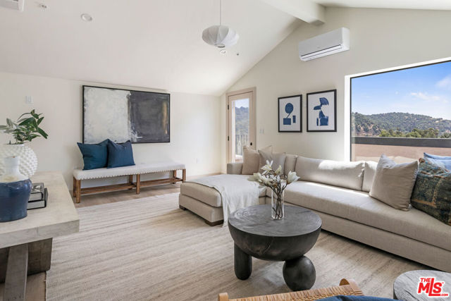 172 S Avenue 58, Los Angeles CA: https://media.crmls.org/mediaz/dc7ac3ee-3187-4b2e-8e32-08a612cbc40a.jpg