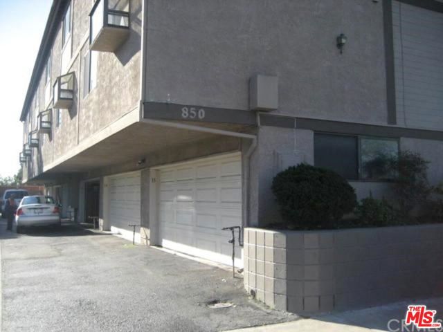 850 W 157TH Street, Gardena CA: https://media.crmls.org/mediaz/dc7b0859-fb5f-4d5e-99e3-97221c9d4a4f.jpg