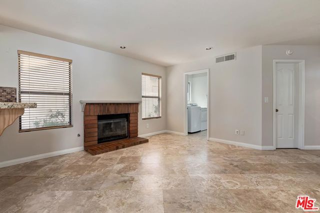 26816 Cactus Trail, Agoura Hills CA: https://media.crmls.org/mediaz/dc7b1dfb-46e7-4560-ade6-6b793c61127b.jpg
